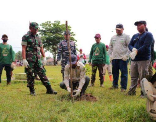 Dukung Pemerintah Kurangi Emisi GKRK, IMIP Kembali Tanam 2000 Pohon Pelindung dokumen IMIP
