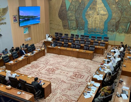 Kementerian ESDM Setujui 107 RKAB Nikel Kementerian ESDM saat melakukan rapat dengar pendapat (RDP) bersama Komisi VII DPR RI. (Foto: Lili Handayani)