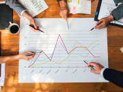 Kembali Alami Penurunan, Harga Nikel Gagal Sentuh Level Angka US$20.000 Ilustrasi grafik kenaikan dan penurunan harga nikel. (Freepik.com)