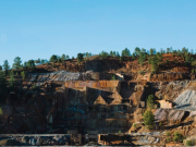 Wilayah Ini Diduga Miliki Kandungan Lithium, Pemerintah Segera Lakukan Eksplorasi Ilustrasi wilayah tambang yang akan dilakukan eksplorasi lithium. (Foto: Freepik.com)