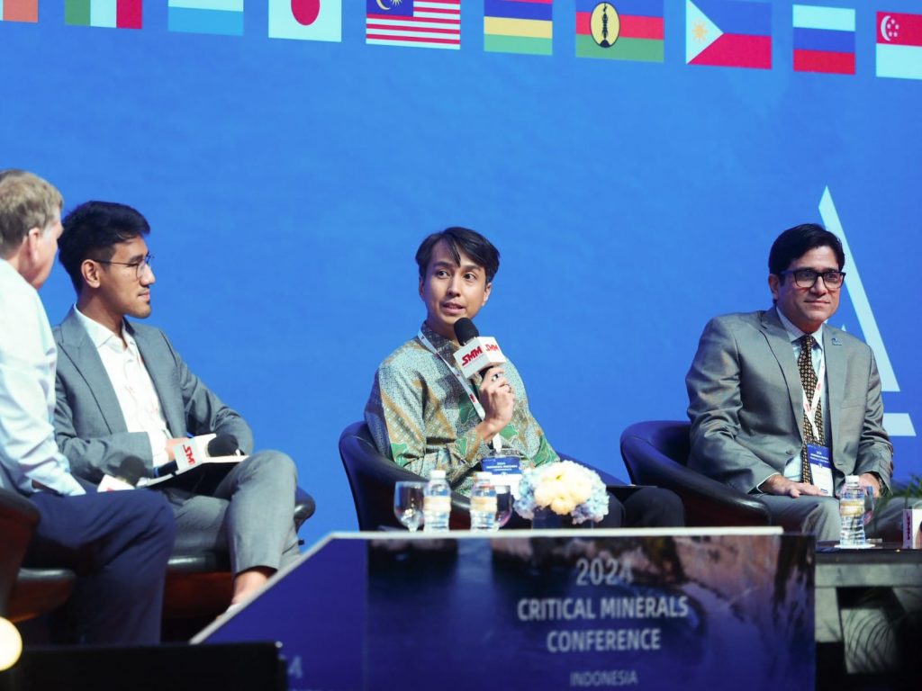 General Manager of Business Development, PT. Ceria Nugraha Indotama, Amando B. Kaligis saat menjadi pembicara dalam Indonesia Critical Minerals Conference 2024. (Dok. Ceria).