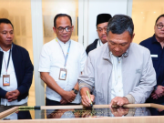 Menteri ESDM RI Resmikan Pusat Peribadatan Ceria di Kolaka Menteri Energi dan Sumber Daya Mineral (ESDM), Arifin Tasrif, meresmikan dua pusat peribadatan milik PT Ceria Nugraha Indotama (Ceria). (Dok. Ceria)