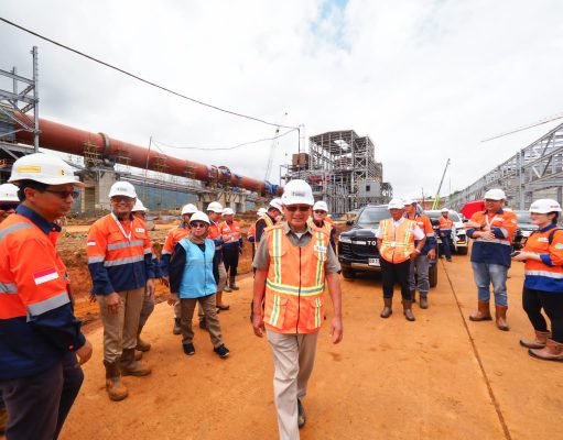 Komisi VII DPR RI Menyambut Baik Smelter Nikel Merah Putih Milik Ceria Menteri Energi dan Sumber Daya Mineral (ESDM) Arifin Tasrif di proyek smelter Merah Putih Ceria di Kecamatan Wolo, Kolaka, Sulawesi Tenggara. (Dok. Ceria)