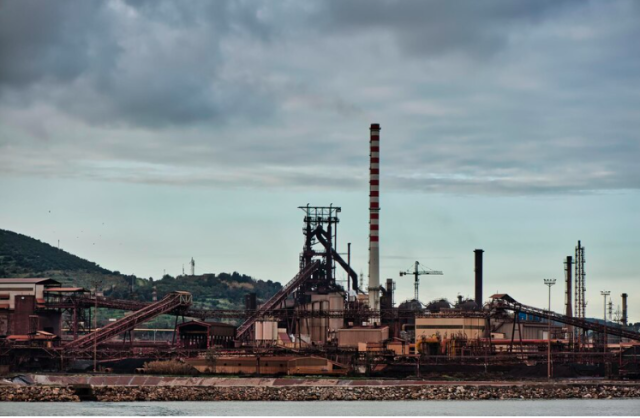 Ilustrasi PT Gunbuster Nickel Industry (GNI). (Freepik.com)