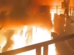 Tungku Smelter PT LSI Morowali Bocor, Begini Kronologinya Lelehan api panas yang meluap dari bocornya tungku smelter PT Lestari Smelter Indonesia (LSI). (Foto: tangkapan layar video warga)