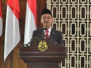 Bahlil Jabat Menteri ESDM Baru, Langsung Instruksikan Semua Dirjen Berkantor di Kementerian ESDM Menteri ESDM, Bahlil Lahadalia Menteri dari Arifin Tasrif kepada Bahlil Lahadalia.