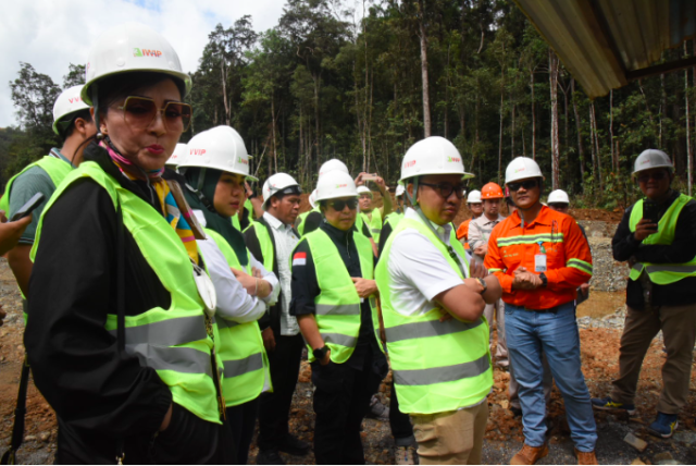 Komisi XII DPR RI saat melakukan kunjungan kerja ke PT. IWIP di Halmahera Tengah, Provinsi Maluku Utara. (Dok. DPR RI) Komisi XII DPR RI saat melakukan kunjungan kerja ke PT. IWIP di Halmahera Tengah, Provinsi Maluku Utara. (Dok. DPR RI)