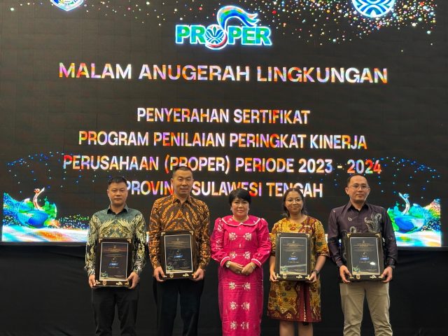 PT Hengjaya Nickel Industries (PT HNI) dan PT Ranger Nickel Industries (PT RNI) raih anugerah PROPER (Program Penilaian Peringkat Kinerja Perusahaan) Biru dari Kementerian Lingkungan Hidup (KLH) Tahun 2024. (Dok. PT Hengjaya Nickel Industries (PT HNI). PT Hengjaya Nickel Industries (PT HNI) dan PT Ranger Nickel Industries (PT RNI) raih anugerah PROPER (Program Penilaian Peringkat Kinerja Perusahaan) Biru dari Kementerian Lingkungan Hidup (KLH) Tahun 2024. (Dok. PT Hengjaya Nickel Industries (PT HNI).