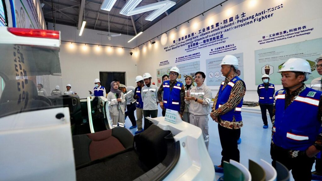 Kementerian Perindustrian (Kemenperin) saat melakukan kunjungan di Indonesia Morowali Industrial Park (IMIP). (Dok. Kemenperin)