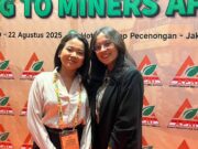 Peserta TTM APNI 2025: Pelatihan Ini Membuka Wawasan Baru di Industri Tambang Perwakilan dari PT Ceria, Senior Business Development, Stevani Luciana (Kanan) bersama rekan. (Dok.MNI)