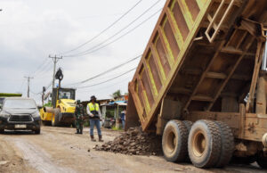 IMIP Benahi 10 Titik Sepanjang 1,2 Km Ruas Trans Sulawesi