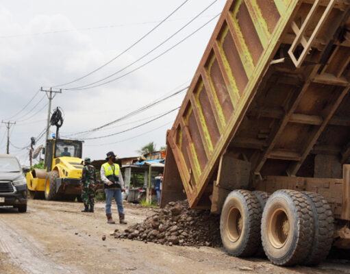 IMIP Benahi 10 Titik Sepanjang 1,2 Km Ruas Trans Sulawesi