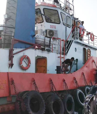 TNI AL Amankan Kapal Pengangkut Bijih Nikel di Teluk Weda, Diduga Langgar Izin Berlayar