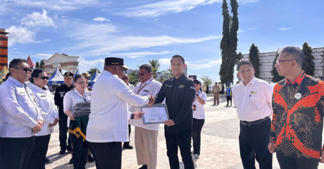 UT papua terima penghargaan