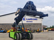 Langkah Baru Menuju Logistik Hijau, LiuGong Indonesia Kirim Reach Stacker Elektrik Perdana