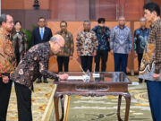 Menkeu Purbaya Resmi Lantik Robert Leonard Marbun sebagai Sekjen Kemenkeu