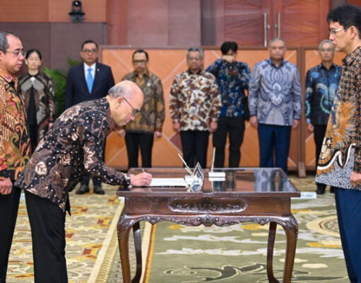 Menkeu Purbaya Resmi Lantik Robert Leonard Marbun sebagai Sekjen Kemenkeu