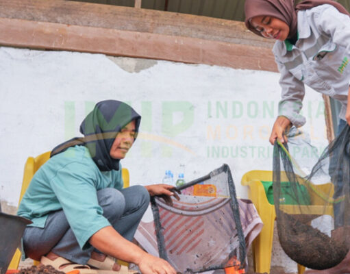 Kelompok Tani Binaan IMIP Olah Sampah Organik Jadi Bernilai