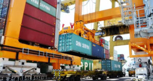 Nikel dan Hasil Pertanian Dongkrak Arus Peti Kemas Makassar New Port hingga 24%