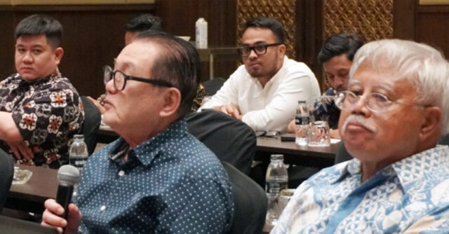 Prof Irwandy dan Pak Djoko
