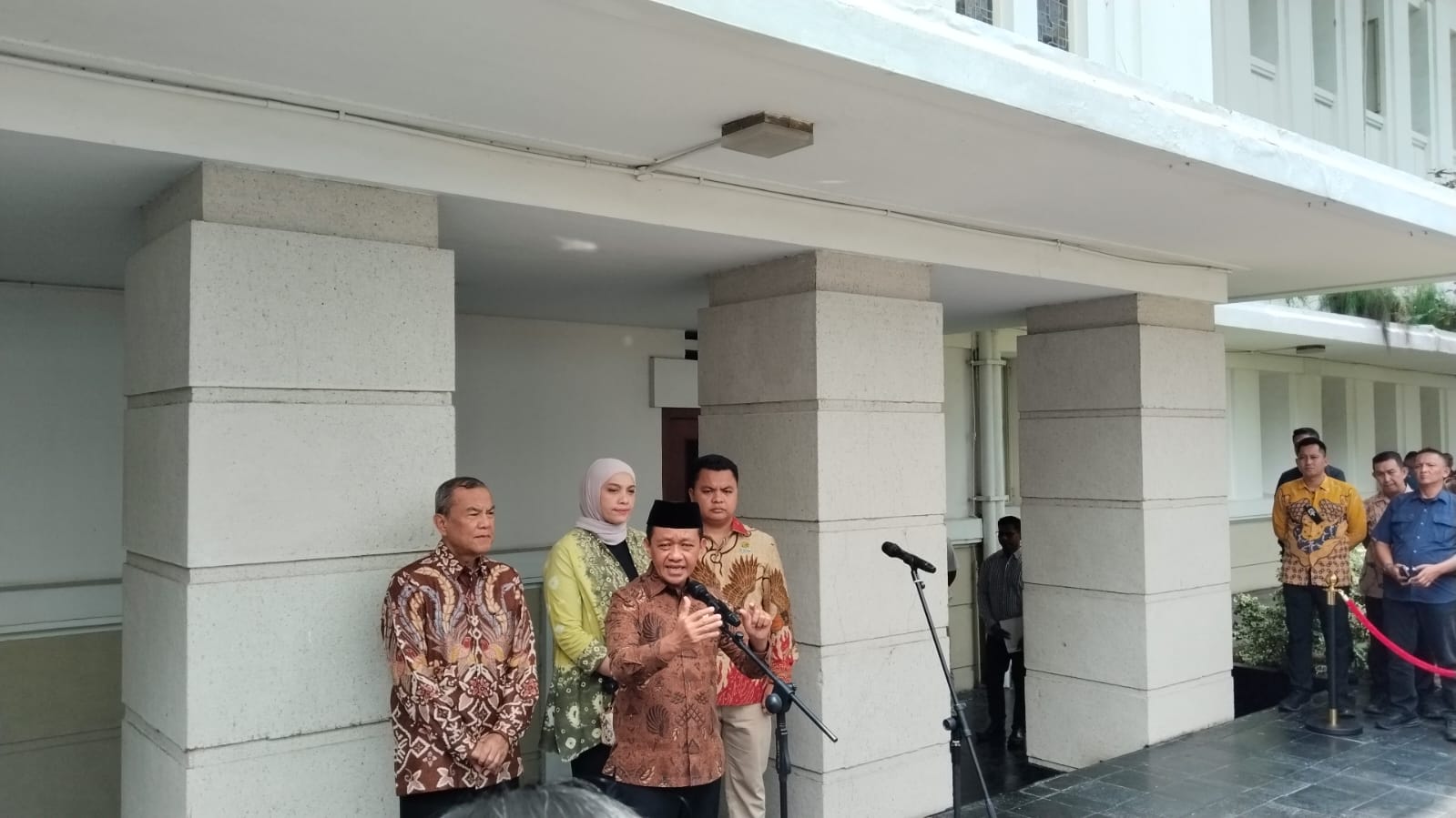 Menko Bahlil Masih Mengkaji Moratorium Smelter Nikel
