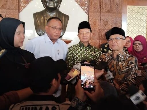 Jumhur Tekankan Tanggung Jawab Perusahaan Tambang Atasi Sampah