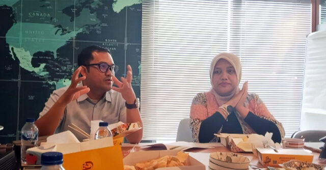 MGEI - Waksekjen Rizki Arianto dan Ketum Rosalyn Wullandhary
