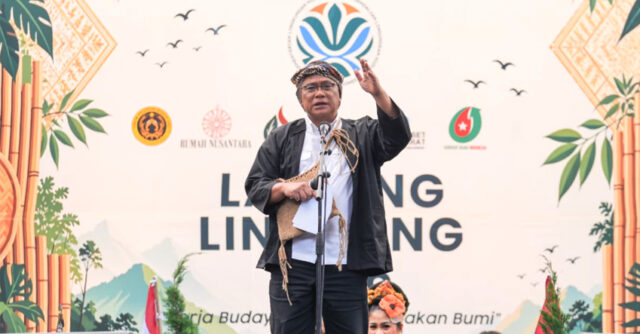Menteri LH M Jumhur Hidayat foto dok klh bplh